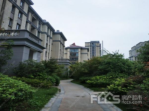 望湖名都紧邻运河风光带,精装三室,契税满五,随时过户的第6张配图